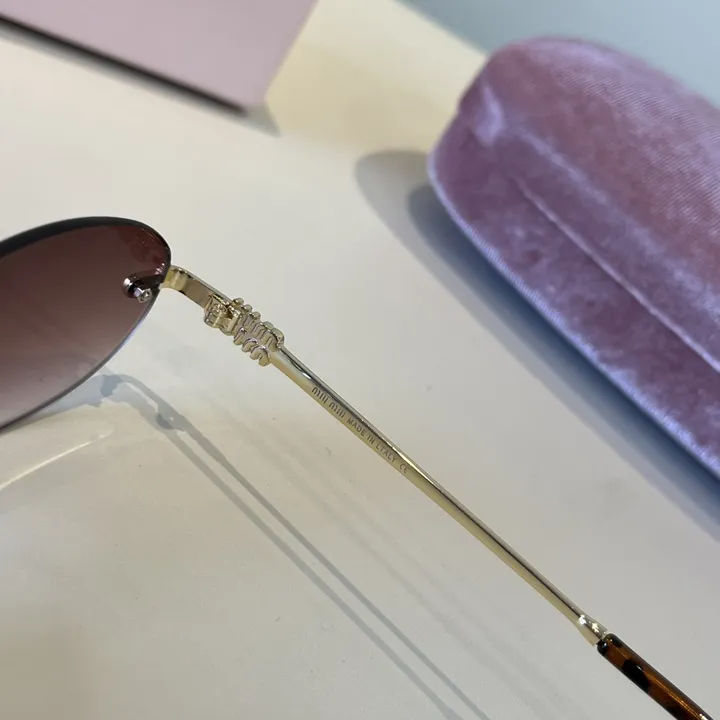 スーパーコピー ミュウミュウ サングラス