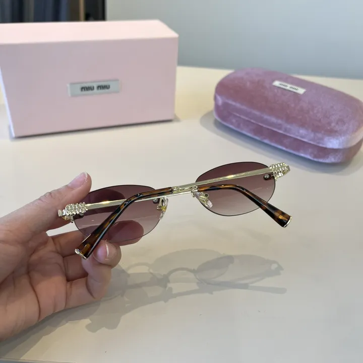 スーパーコピー ミュウミュウ サングラス