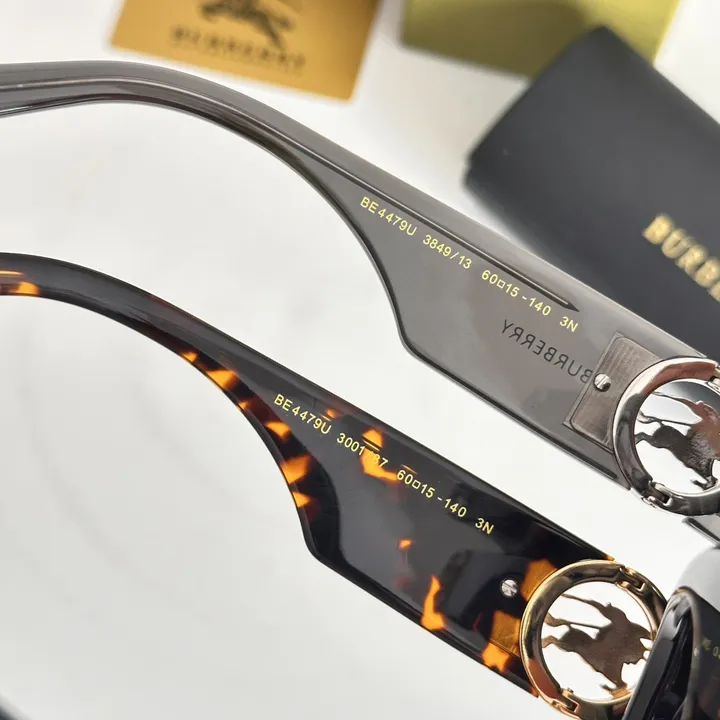 スーパーコピー バーバリー ス サングラス