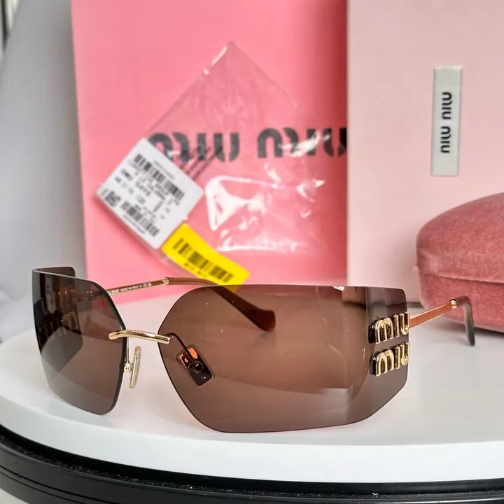 スーパーコピー ミュウミュウ サングラス