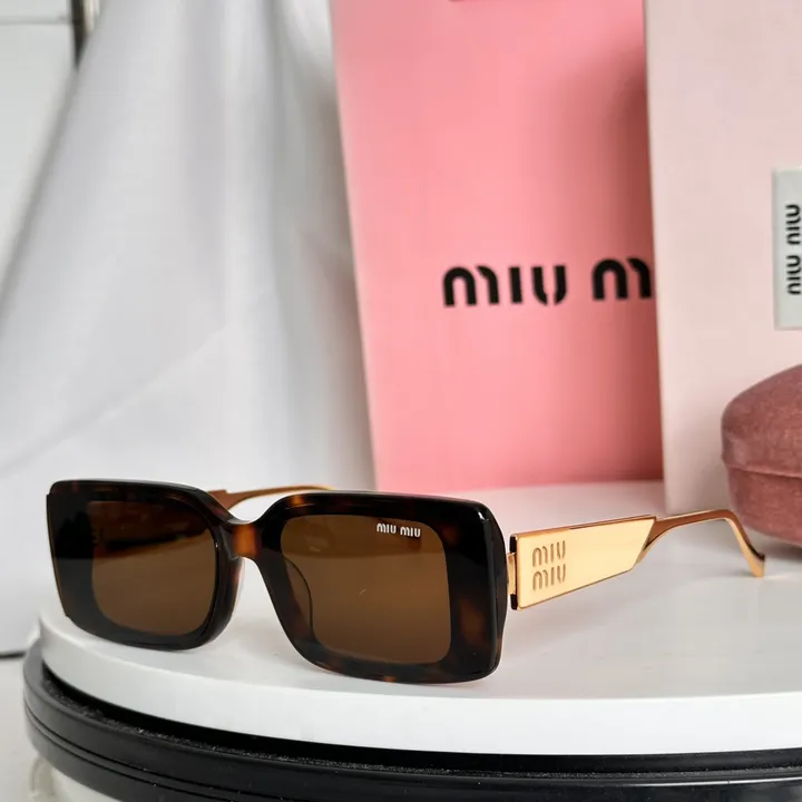 スーパーコピー ミュウミュウ サングラス