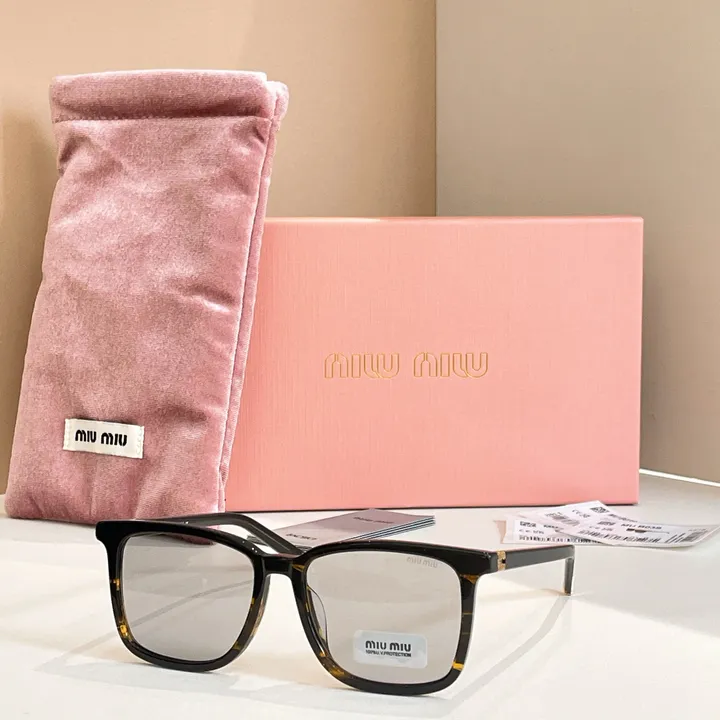 スーパーコピー ミュウミュウ サングラス