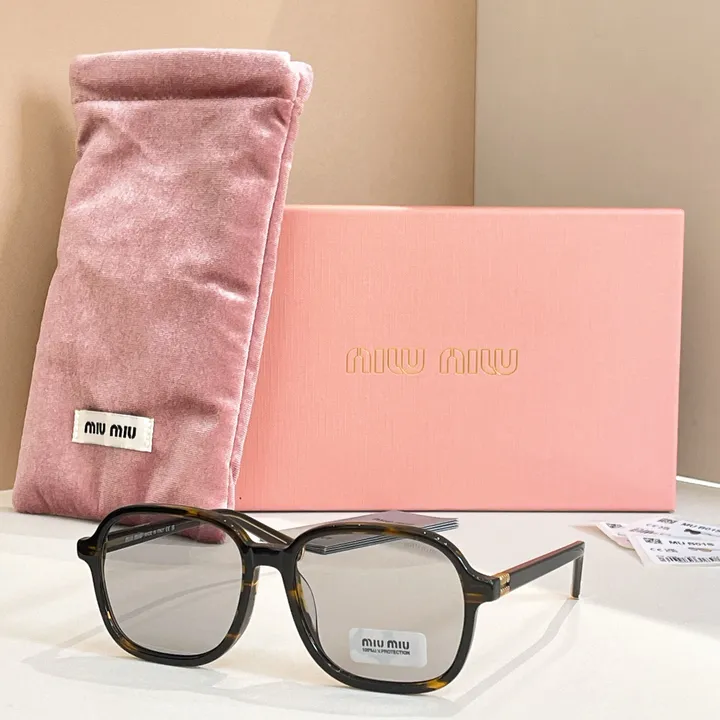 スーパーコピー ミュウミュウ サングラス