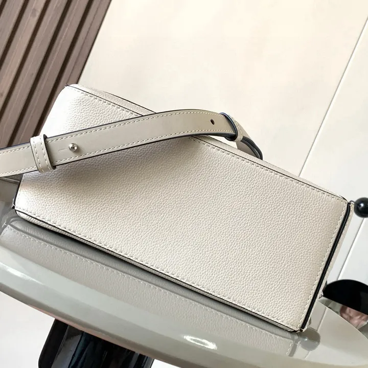 スーパーコピー ロエベ サングラス