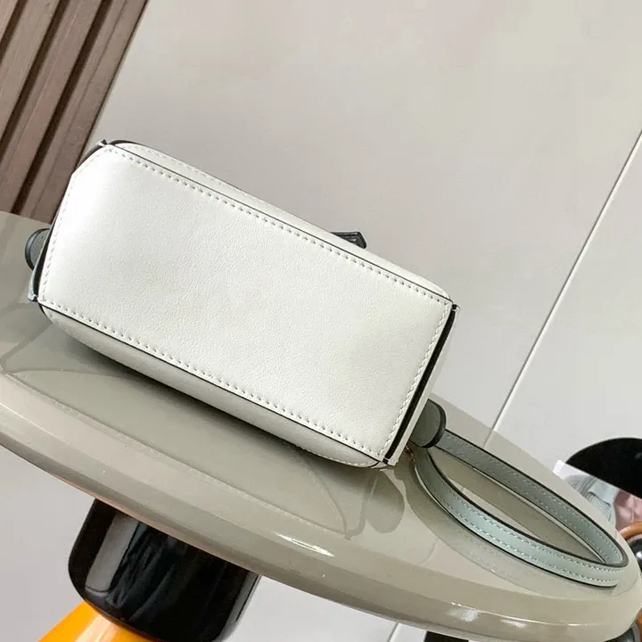 スーパーコピー ロエベ サングラス