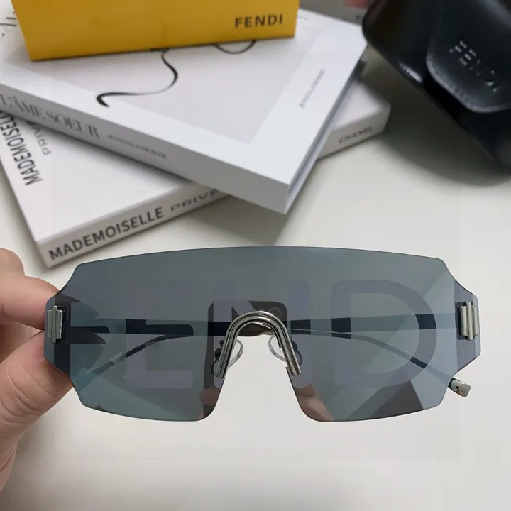 スーパーコピー フェンディ サングラス