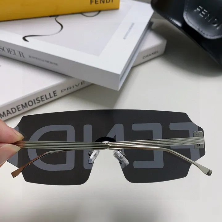 スーパーコピー フェンディ サングラス