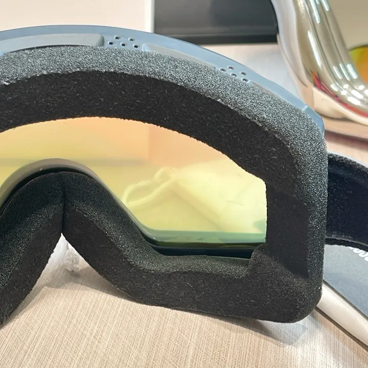 スーパーコピー モスキーノ サングラス