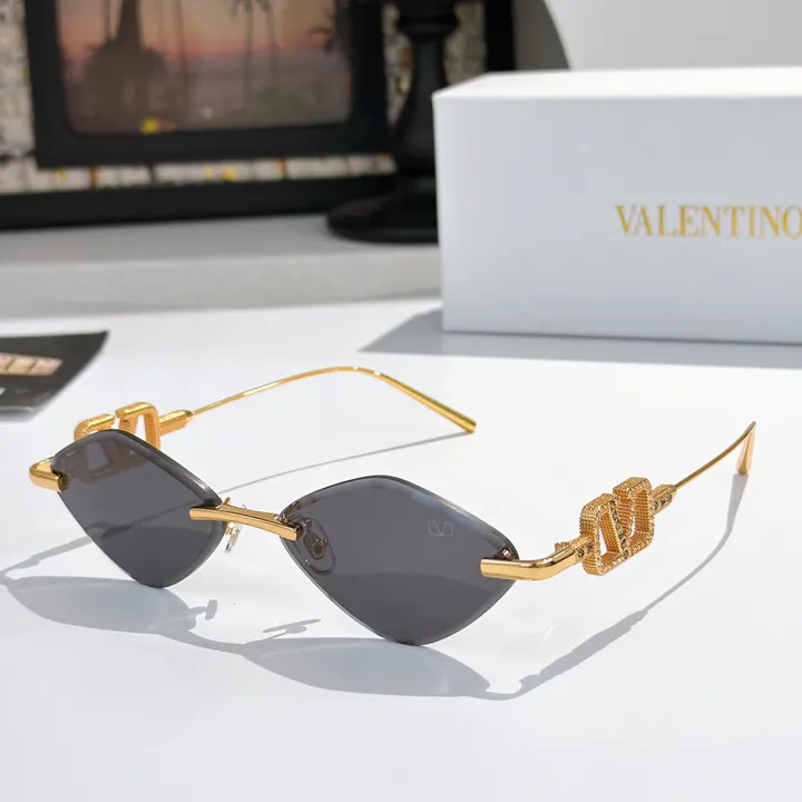 スーパーコピー ヴァレンティノ サングラス