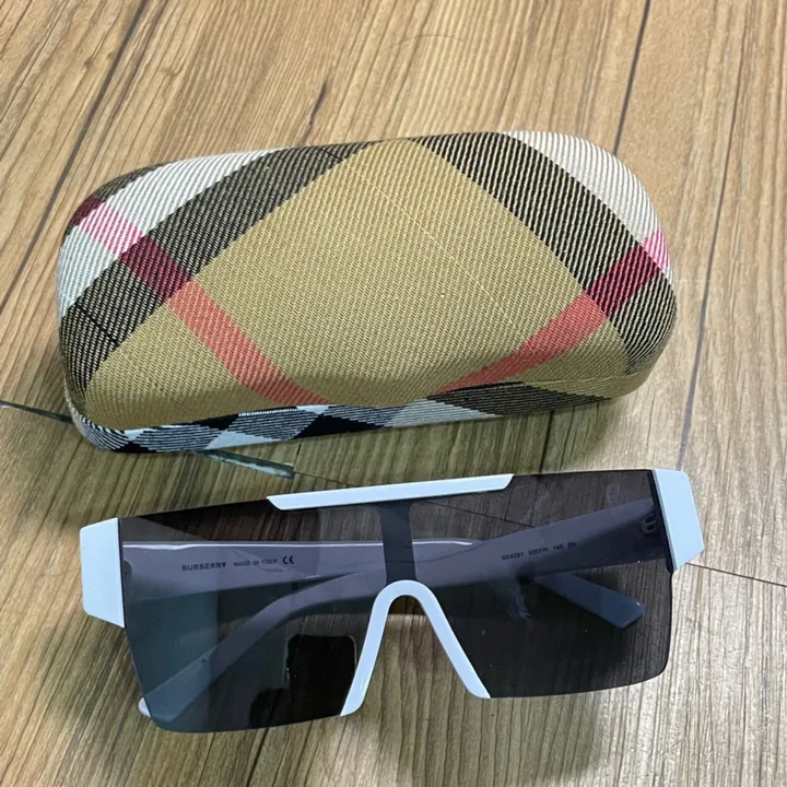 スーパーコピー バーバリー ス サングラス