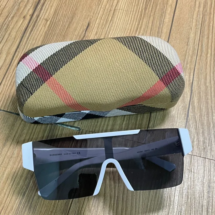 スーパーコピー バーバリー ス サングラス
