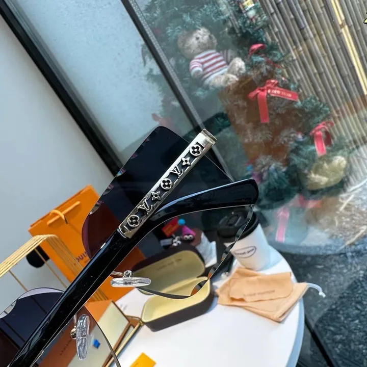 スーパーコピー ルイヴィトン サングラス