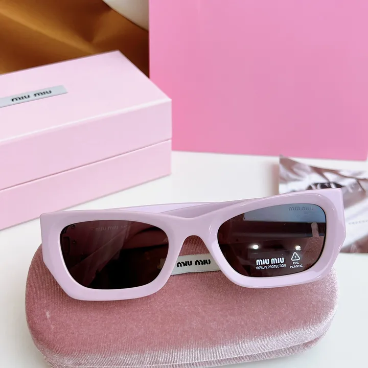 スーパーコピー ミュウミュウ サングラス