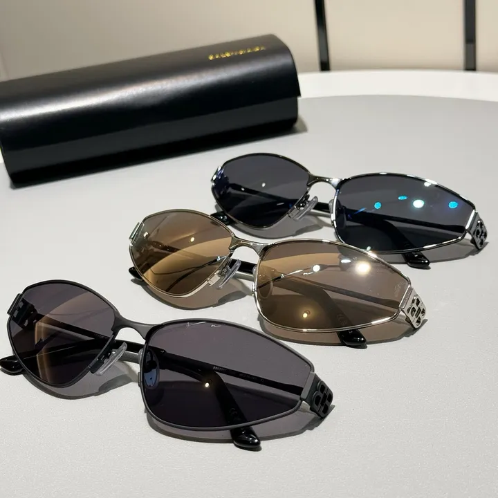 スーパーコピー バレンシアガ サングラス