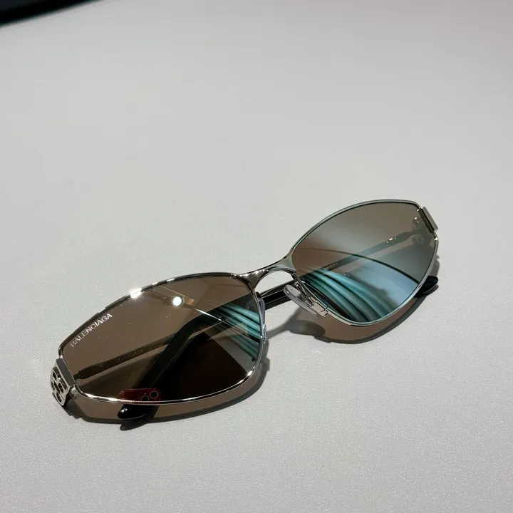 スーパーコピー バレンシアガ サングラス