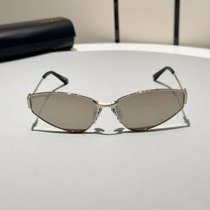 スーパーコピー バレンシアガ サングラス