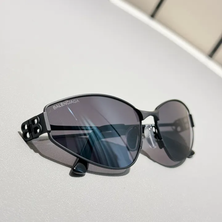 スーパーコピー バレンシアガ サングラス
