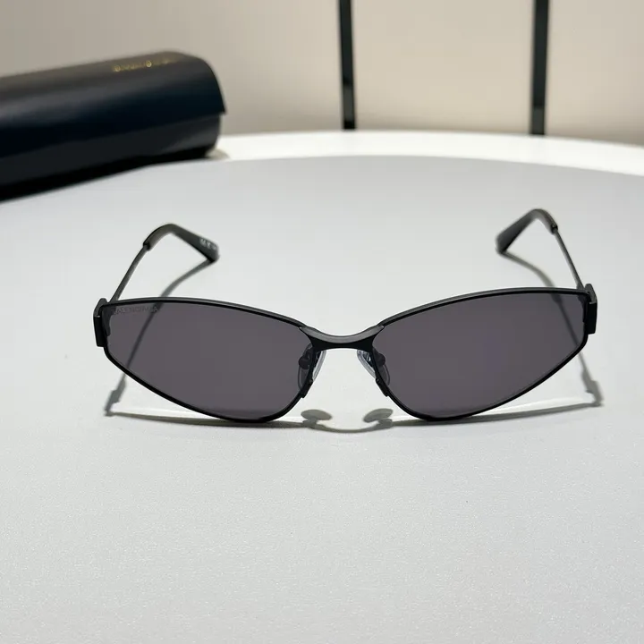 スーパーコピー バレンシアガ サングラス