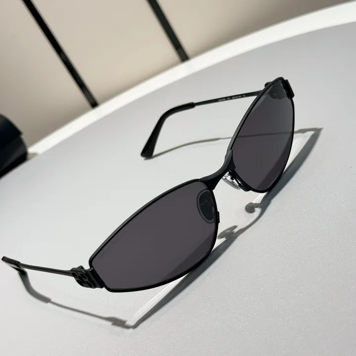 スーパーコピー バレンシアガ サングラス