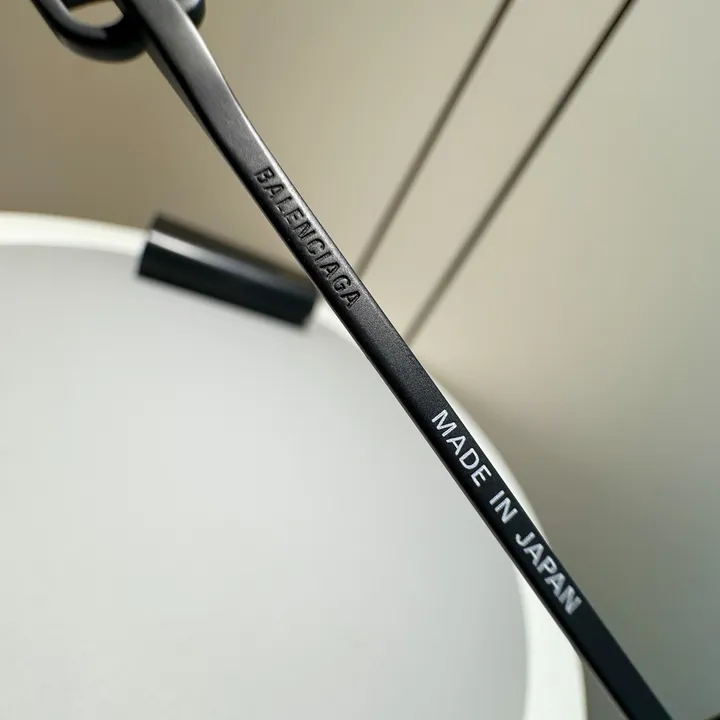 スーパーコピー バレンシアガ サングラス