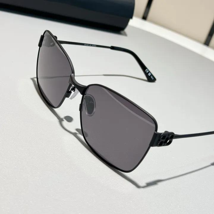 スーパーコピー バレンシアガ サングラス