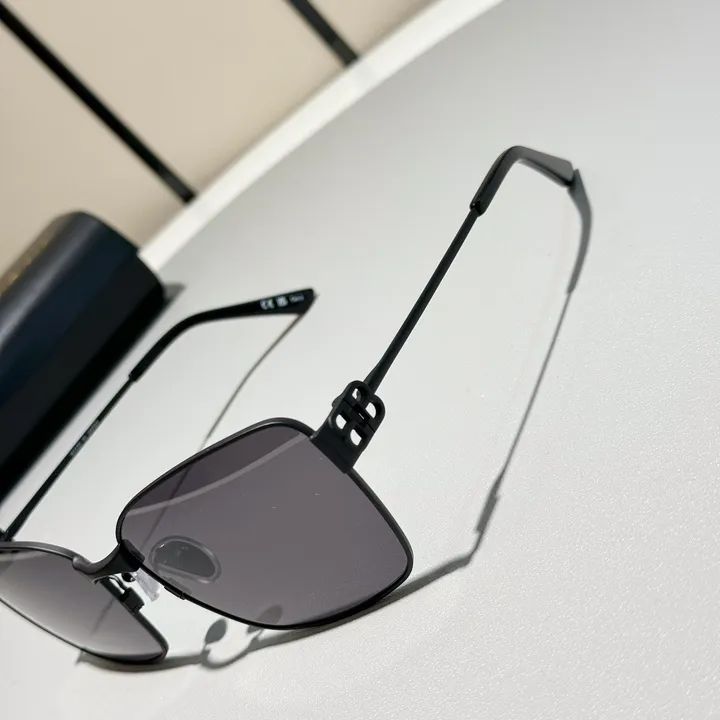 スーパーコピー バレンシアガ サングラス