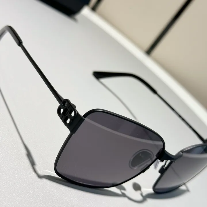 スーパーコピー バレンシアガ サングラス