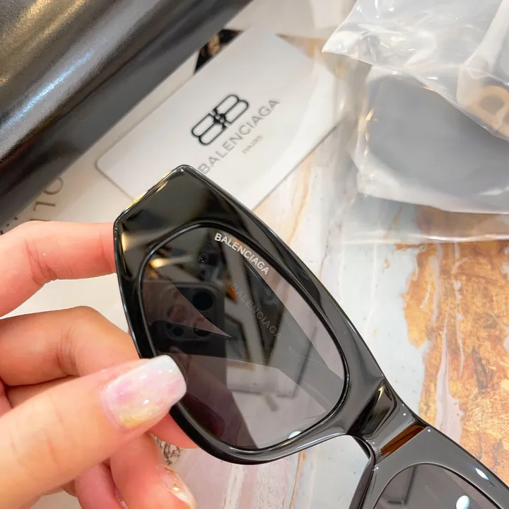 スーパーコピー バレンシアガ サングラス