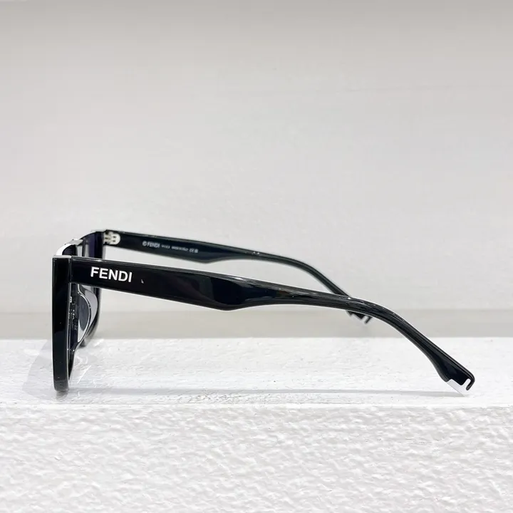 スーパーコピー フェンディ サングラス