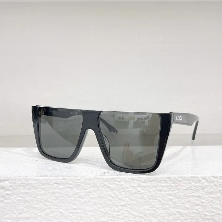スーパーコピー フェンディ サングラス