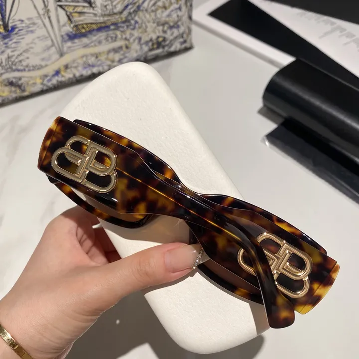 スーパーコピー バレンシアガ サングラス