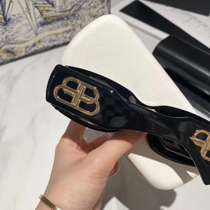 スーパーコピー バレンシアガ サングラス