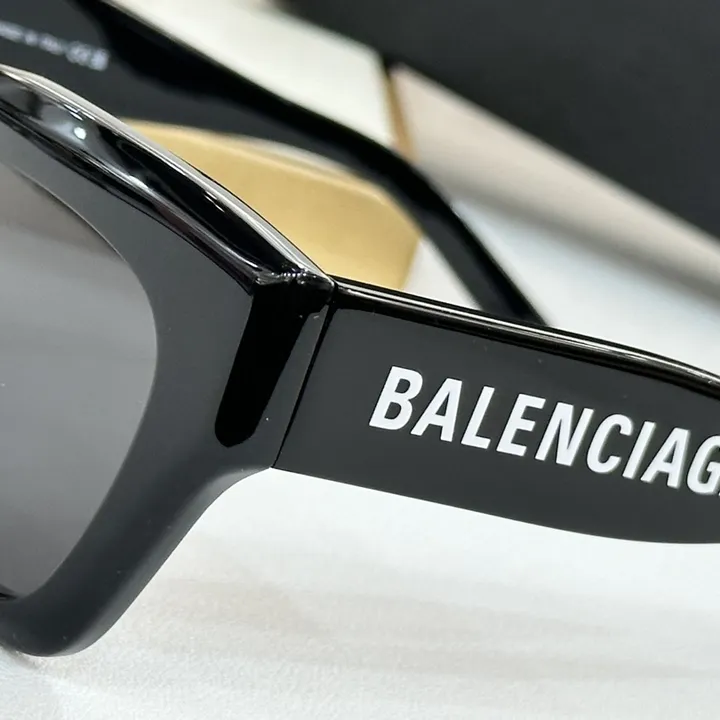 スーパーコピー バレンシアガ サングラス