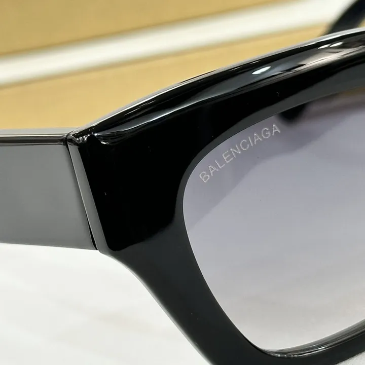 スーパーコピー バレンシアガ サングラス