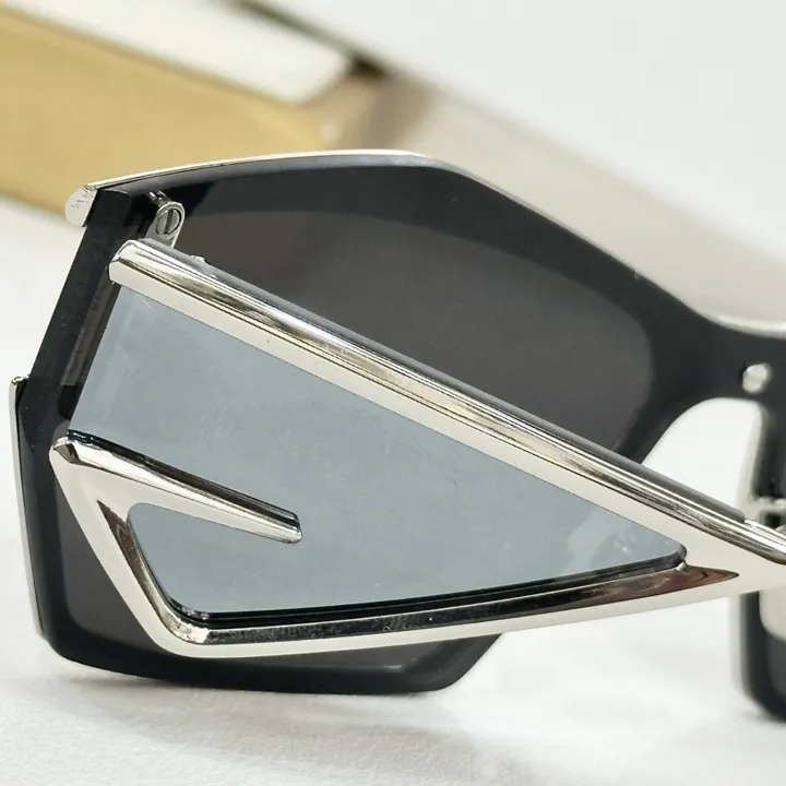 スーパーコピー バレンシアガ サングラス