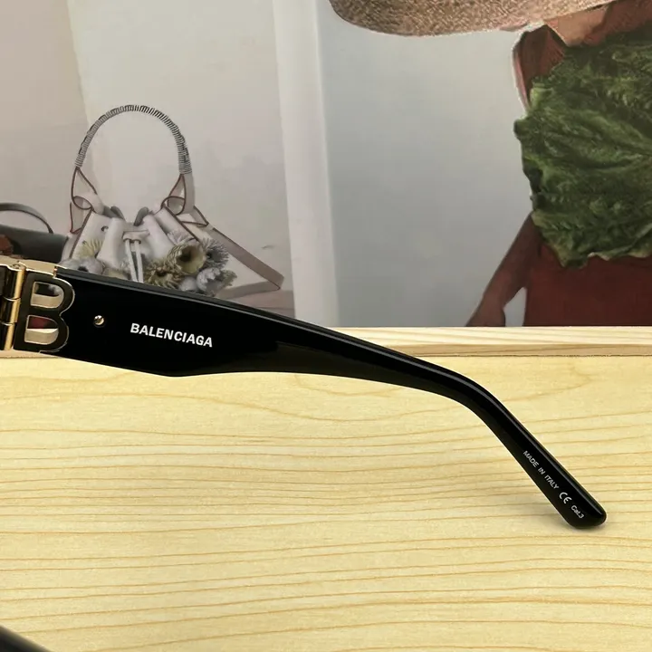 スーパーコピー バレンシアガ サングラス