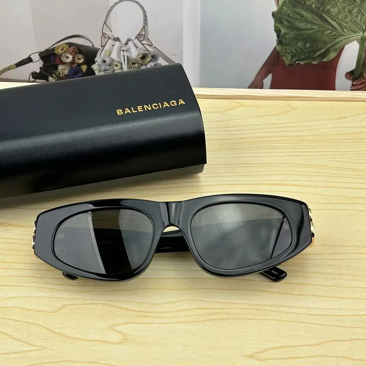 スーパーコピー バレンシアガ サングラス