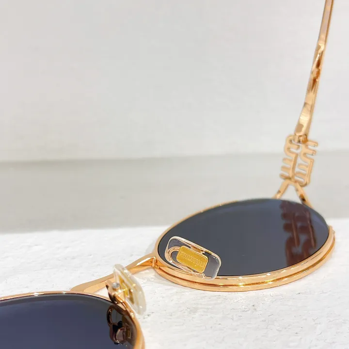 スーパーコピー ミュウミュウ サングラス