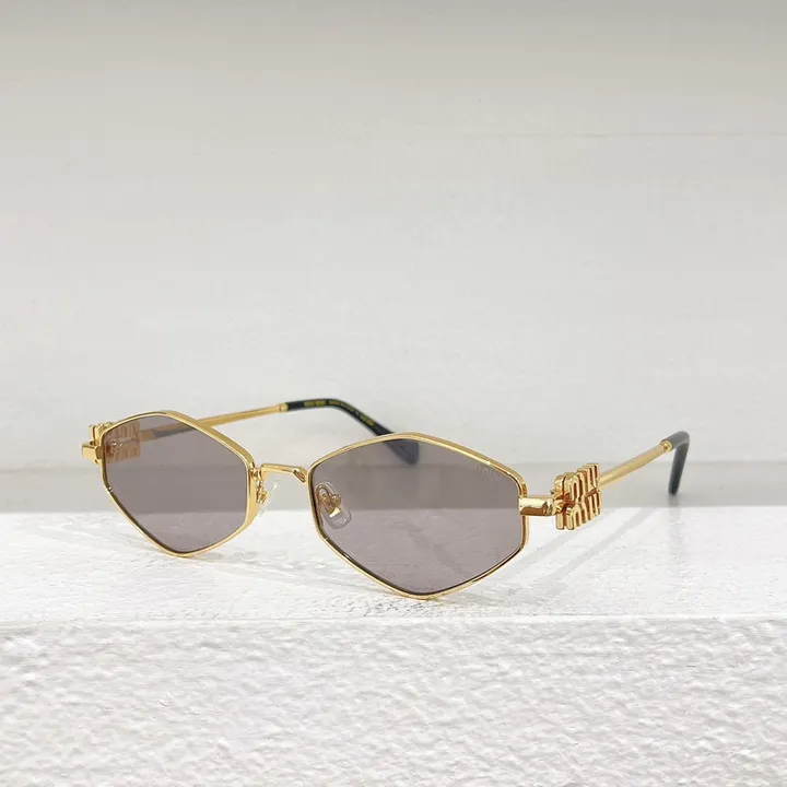 スーパーコピー ミュウミュウ サングラス