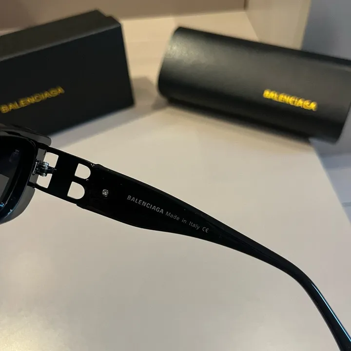 スーパーコピー バレンシアガ サングラス