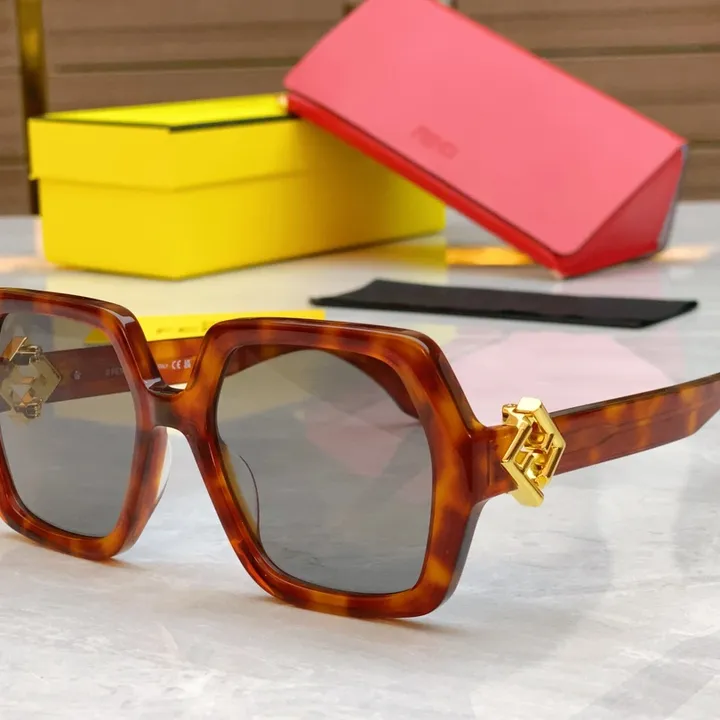 スーパーコピー フェンディ サングラス