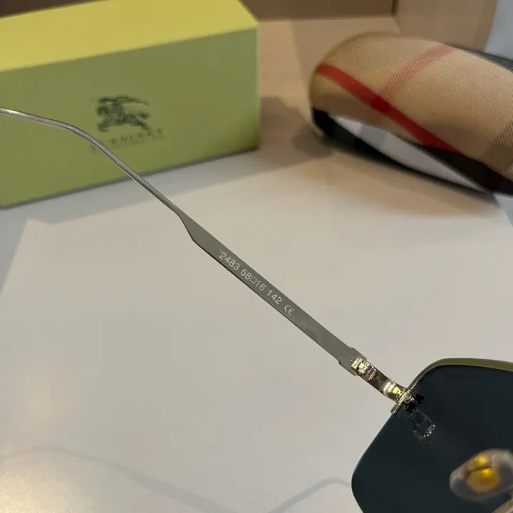 スーパーコピー バーバリー ス サングラス