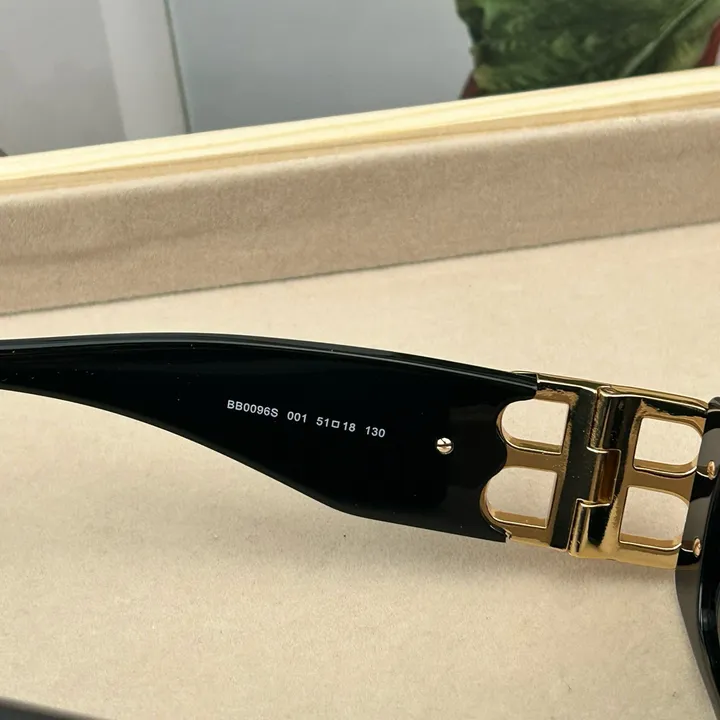 スーパーコピー バレンシアガ サングラス