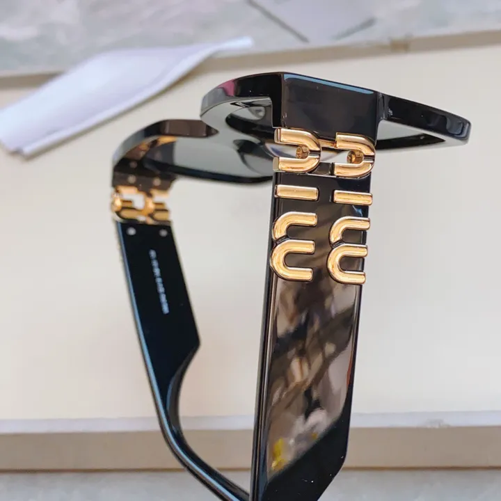 スーパーコピー ミュウミュウ サングラス