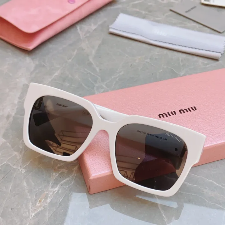 スーパーコピー ミュウミュウ サングラス