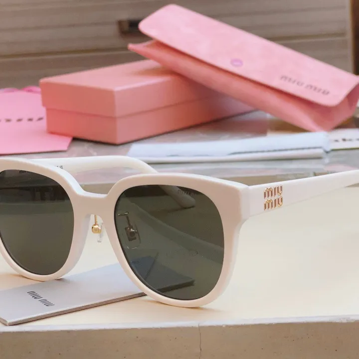 スーパーコピー ミュウミュウ サングラス