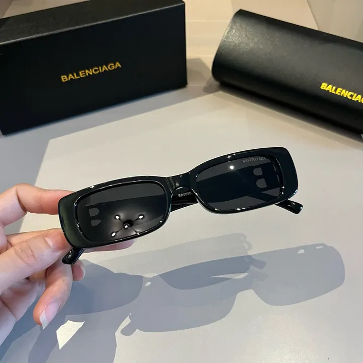 スーパーコピー バレンシアガ サングラス