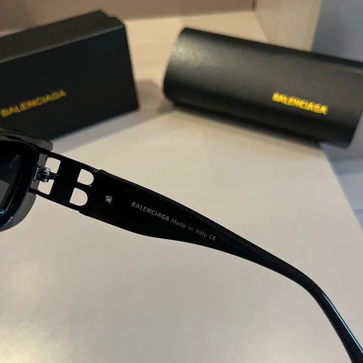 スーパーコピー バレンシアガ サングラス