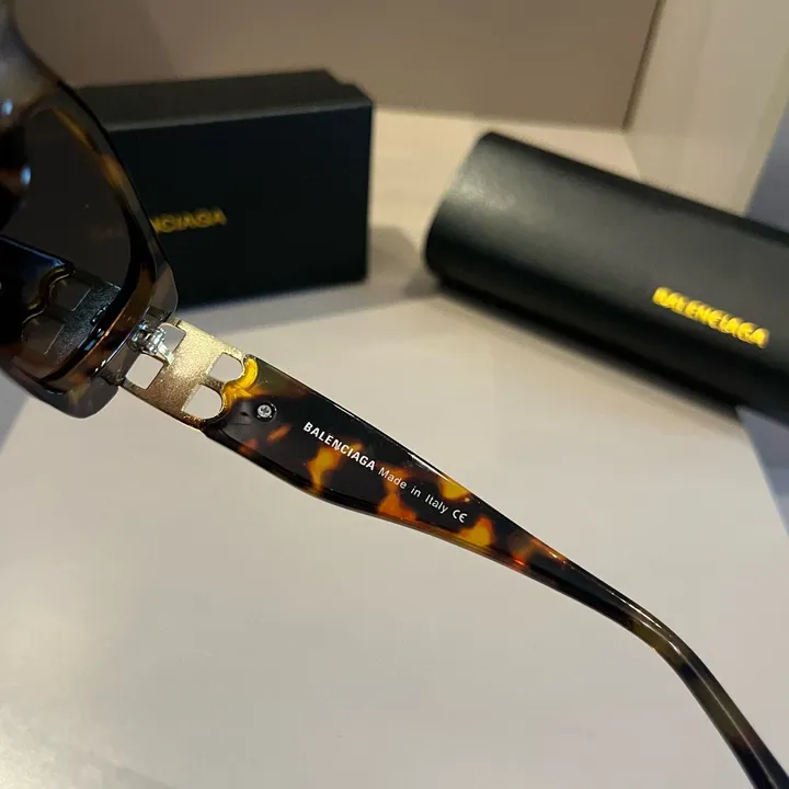 スーパーコピー バレンシアガ サングラス