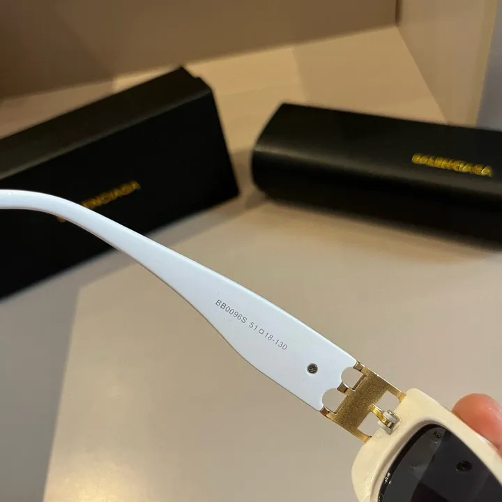 スーパーコピー バレンシアガ サングラス